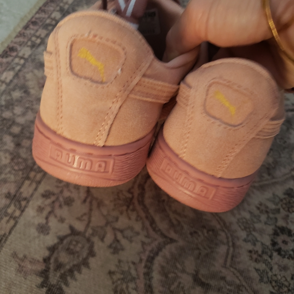 πPuma Suede Fashion Tennis Shoesπ - Picture 7 of 9